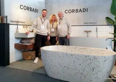 In de RAI maakte het jonge bedrijf Corbadi haar debuut. Voor Giuliano, Talitha en Aldo Corradi is een van de terrazzo baden te zien.